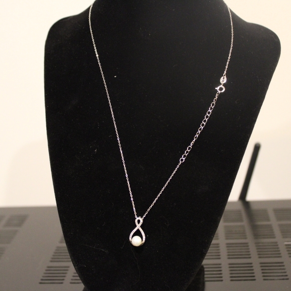 Brand new necklace with a real pearl - Picture 4 of 4